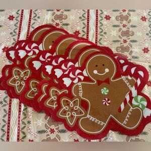 Preowned Gingerbread Vinyl Placemats Set of 6 + Fabric Oval Tablecloth 82” x 60”